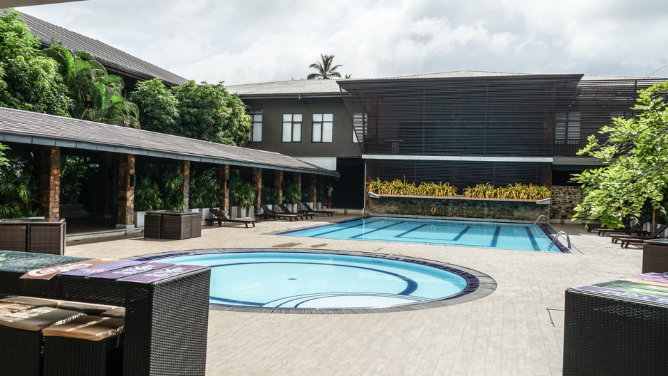 Painting Your Las Vegas Pool Area: Specialized Coatings for Ultimate Durability